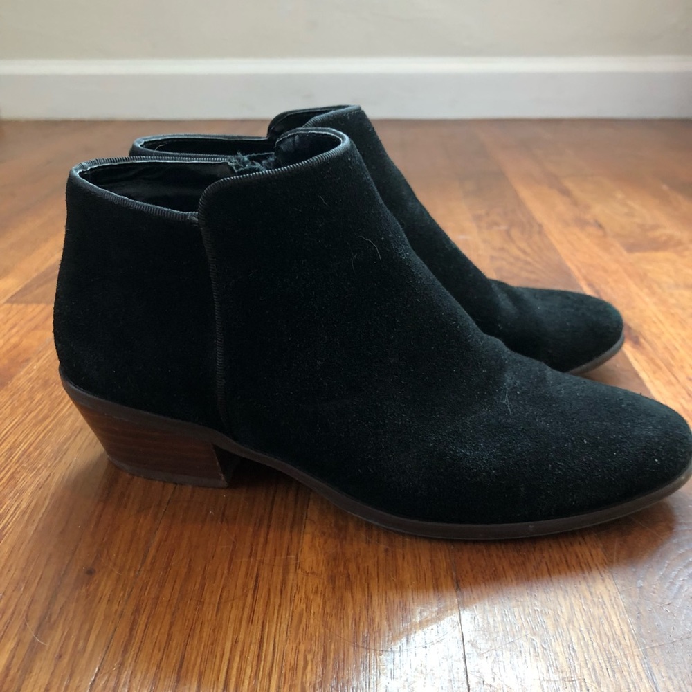 Crown Vintage Ankle Booties